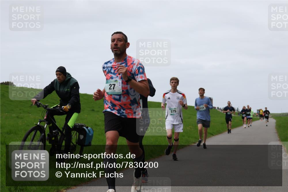 04.05.2025 - 8. Wedeler Halbmarathon Yannick Fuchs http://msf.ph/oto/7830200 04.05.2025 11:18:51 Laufen 27, 575, 159 meine-sportfotos.de