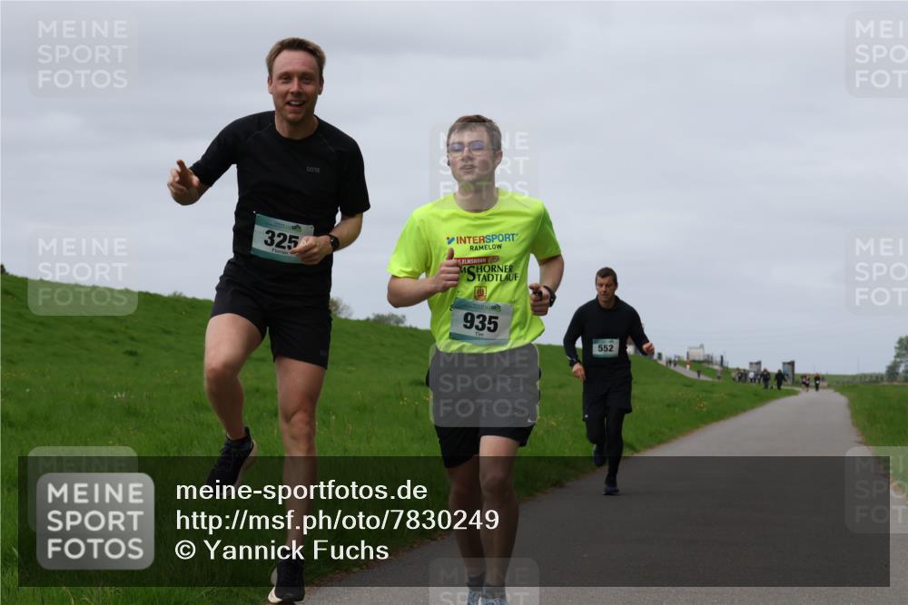 04.05.2025 - 8. Wedeler Halbmarathon Yannick Fuchs http://msf.ph/oto/7830249 04.05.2025 11:37:44 Laufen 325, 8, 935, 552 meine-sportfotos.de