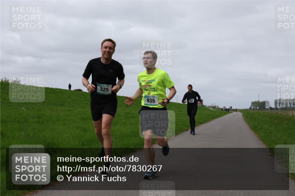04.05.2025 - 8. Wedeler Halbmarathon Yannick Fuchs http://msf.ph/oto/7830267 04.05.2025 11:37:45 Laufen 325, 935 meine-sportfotos.de