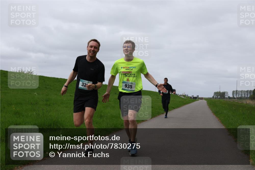04.05.2025 - 8. Wedeler Halbmarathon Yannick Fuchs http://msf.ph/oto/7830275 04.05.2025 11:37:45 Laufen 32, 935 meine-sportfotos.de