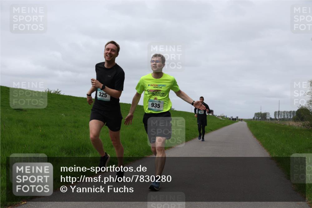 04.05.2025 - 8. Wedeler Halbmarathon Yannick Fuchs http://msf.ph/oto/7830280 04.05.2025 11:37:45 Laufen 325, 935, 552 meine-sportfotos.de