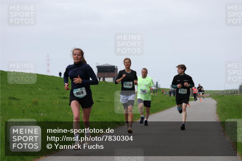 04.05.2025 - 8. Wedeler Halbmarathon Yannick Fuchs http://msf.ph/oto/7830304 04.05.2025 11:19:00 Laufen 969, 1130, 656, 1111 meine-sportfotos.de