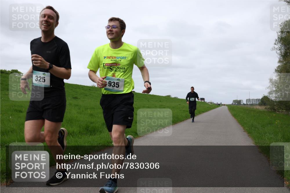 04.05.2025 - 8. Wedeler Halbmarathon Yannick Fuchs http://msf.ph/oto/7830306 04.05.2025 11:37:46 Laufen 325, 935 meine-sportfotos.de