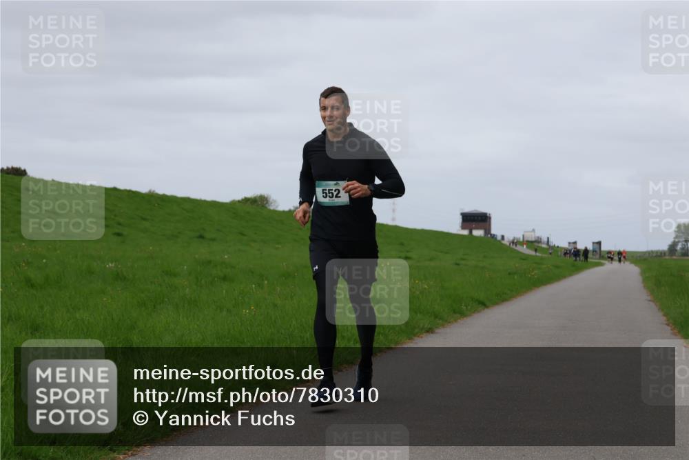 04.05.2025 - 8. Wedeler Halbmarathon Yannick Fuchs http://msf.ph/oto/7830310 04.05.2025 11:37:47 Laufen 552 meine-sportfotos.de