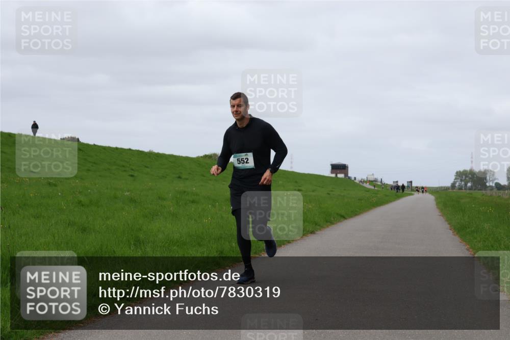 04.05.2025 - 8. Wedeler Halbmarathon Yannick Fuchs http://msf.ph/oto/7830319 04.05.2025 11:37:47 Laufen 552 meine-sportfotos.de