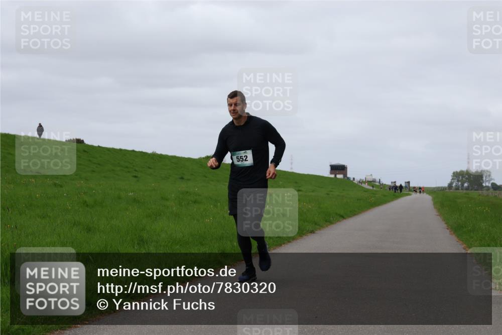 04.05.2025 - 8. Wedeler Halbmarathon Yannick Fuchs http://msf.ph/oto/7830320 04.05.2025 11:37:47 Laufen 552 meine-sportfotos.de