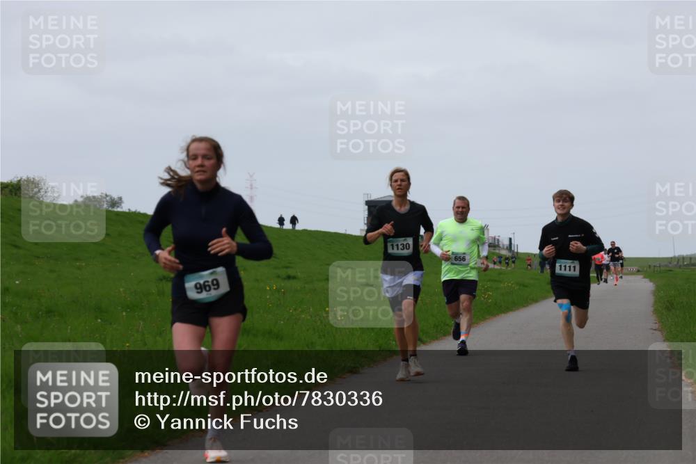 04.05.2025 - 8. Wedeler Halbmarathon Yannick Fuchs http://msf.ph/oto/7830336 04.05.2025 11:19:01 Laufen 969, 441, 1130, 656, 1111 meine-sportfotos.de