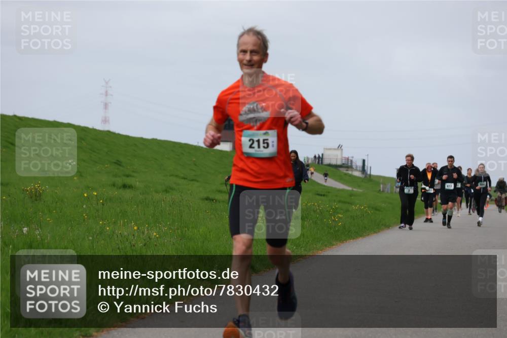 04.05.2025 - 8. Wedeler Halbmarathon Yannick Fuchs http://msf.ph/oto/7830432 04.05.2025 11:38:46 Laufen 215, 872 meine-sportfotos.de