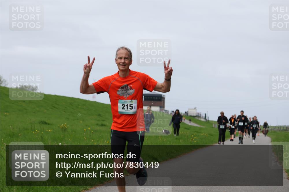 04.05.2025 - 8. Wedeler Halbmarathon Yannick Fuchs http://msf.ph/oto/7830449 04.05.2025 11:38:47 Laufen 215 meine-sportfotos.de