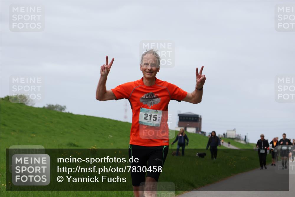 04.05.2025 - 8. Wedeler Halbmarathon Yannick Fuchs http://msf.ph/oto/7830458 04.05.2025 11:38:47 Laufen 215 meine-sportfotos.de