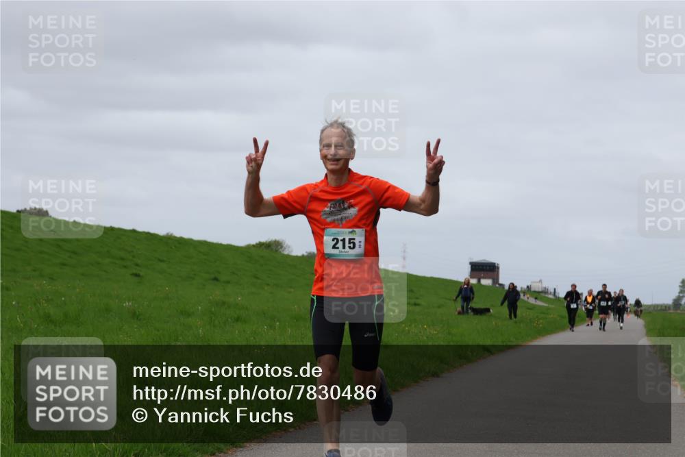 04.05.2025 - 8. Wedeler Halbmarathon Yannick Fuchs http://msf.ph/oto/7830486 04.05.2025 11:38:48 Laufen 215 meine-sportfotos.de