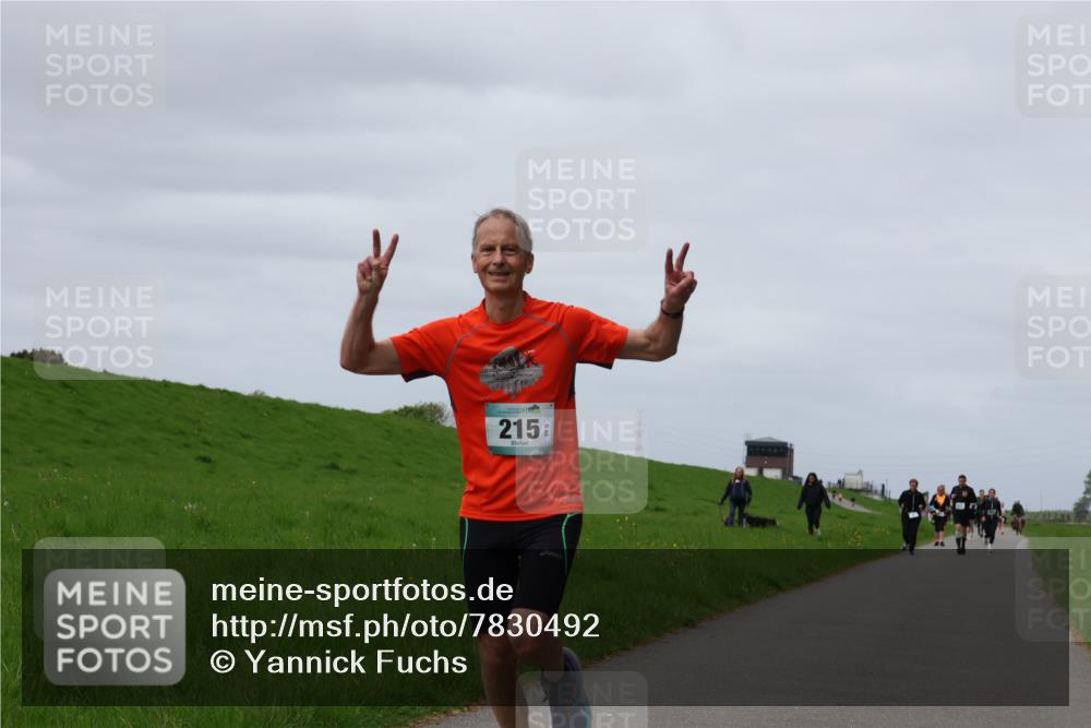 04.05.2025 - 8. Wedeler Halbmarathon Yannick Fuchs http://msf.ph/oto/7830492 04.05.2025 11:38:48 Laufen 215 meine-sportfotos.de