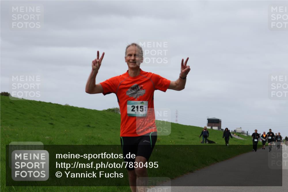 04.05.2025 - 8. Wedeler Halbmarathon Yannick Fuchs http://msf.ph/oto/7830495 04.05.2025 11:38:48 Laufen 215 meine-sportfotos.de