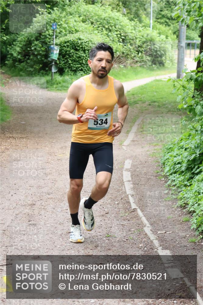 04.05.2025 - 8. Wedeler Halbmarathon Lena Gebhardt http://msf.ph/oto/7830521 04.05.2025 11:14:31 Laufen 534 meine-sportfotos.de