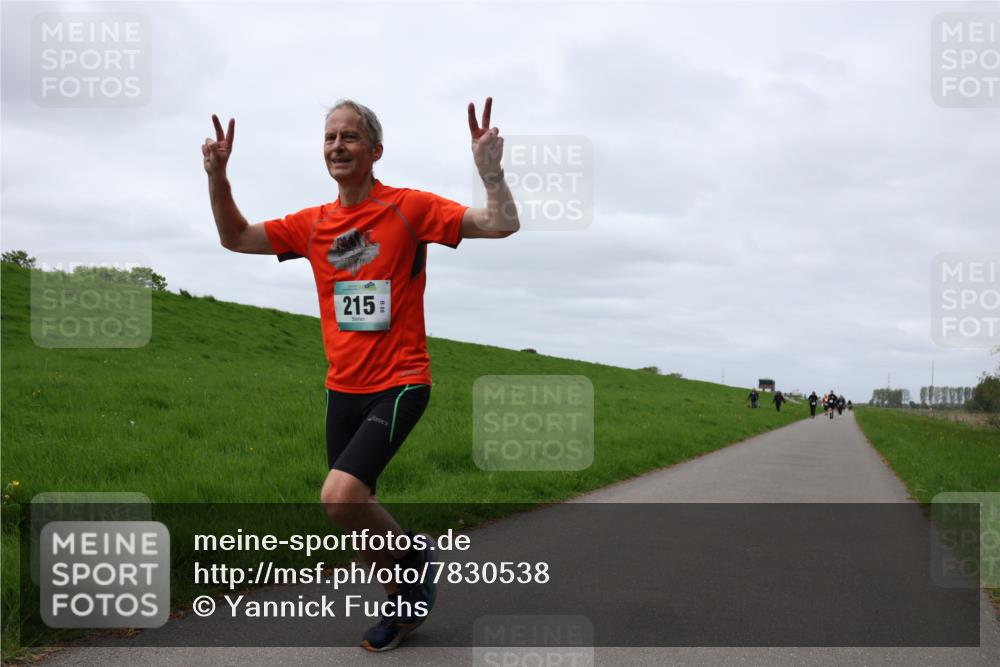 04.05.2025 - 8. Wedeler Halbmarathon Yannick Fuchs http://msf.ph/oto/7830538 04.05.2025 11:38:50 Laufen 215 meine-sportfotos.de