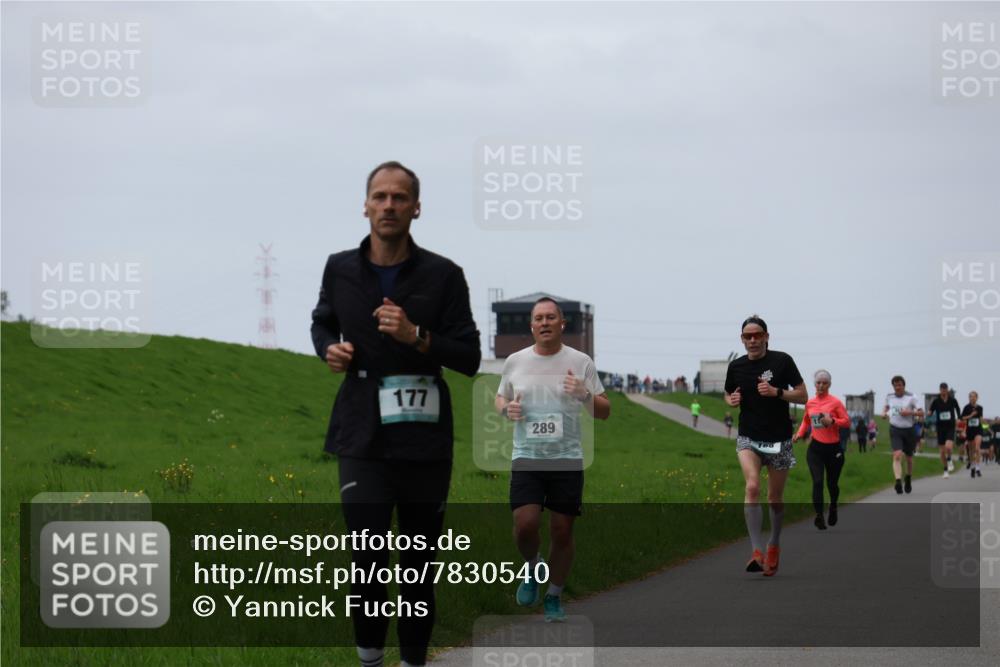 04.05.2025 - 8. Wedeler Halbmarathon Yannick Fuchs http://msf.ph/oto/7830540 04.05.2025 11:19:20 Laufen 177, 289 meine-sportfotos.de