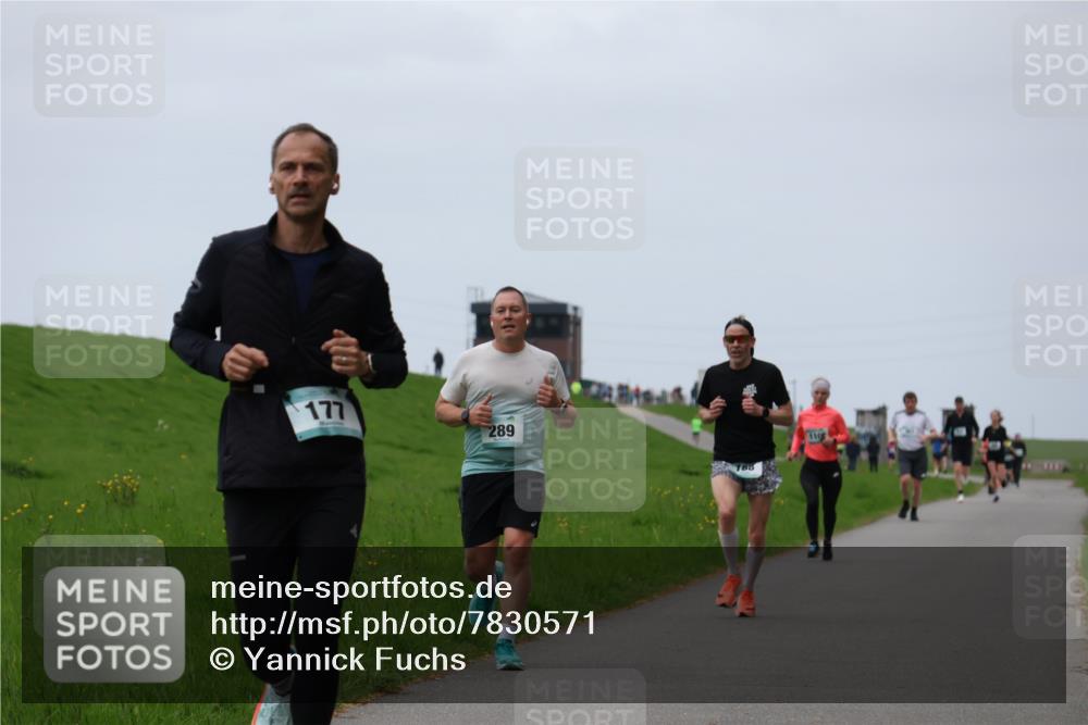 04.05.2025 - 8. Wedeler Halbmarathon Yannick Fuchs http://msf.ph/oto/7830571 04.05.2025 11:19:21 Laufen 177, 289, 110 meine-sportfotos.de