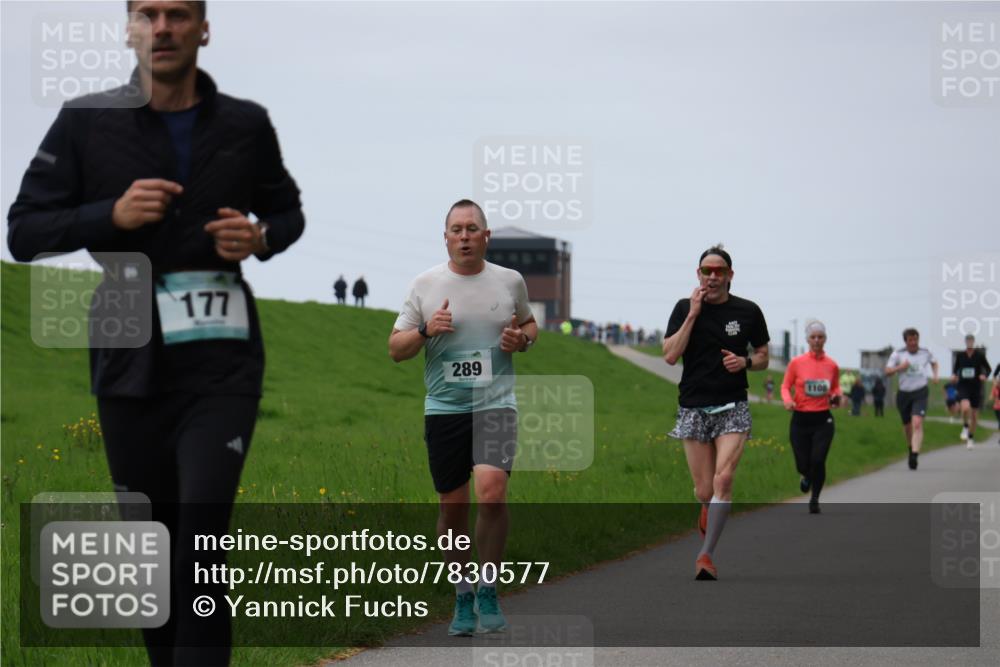 04.05.2025 - 8. Wedeler Halbmarathon Yannick Fuchs http://msf.ph/oto/7830577 04.05.2025 11:19:22 Laufen 177, 289, 1108 meine-sportfotos.de