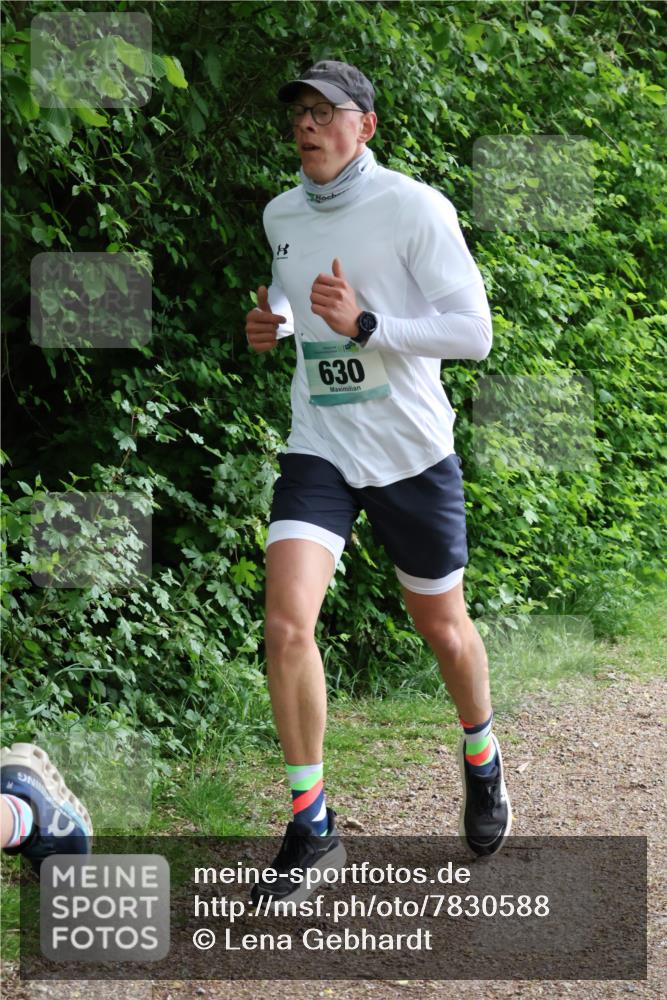 04.05.2025 - 8. Wedeler Halbmarathon Lena Gebhardt http://msf.ph/oto/7830588 04.05.2025 11:14:52 Laufen 8, 630 meine-sportfotos.de