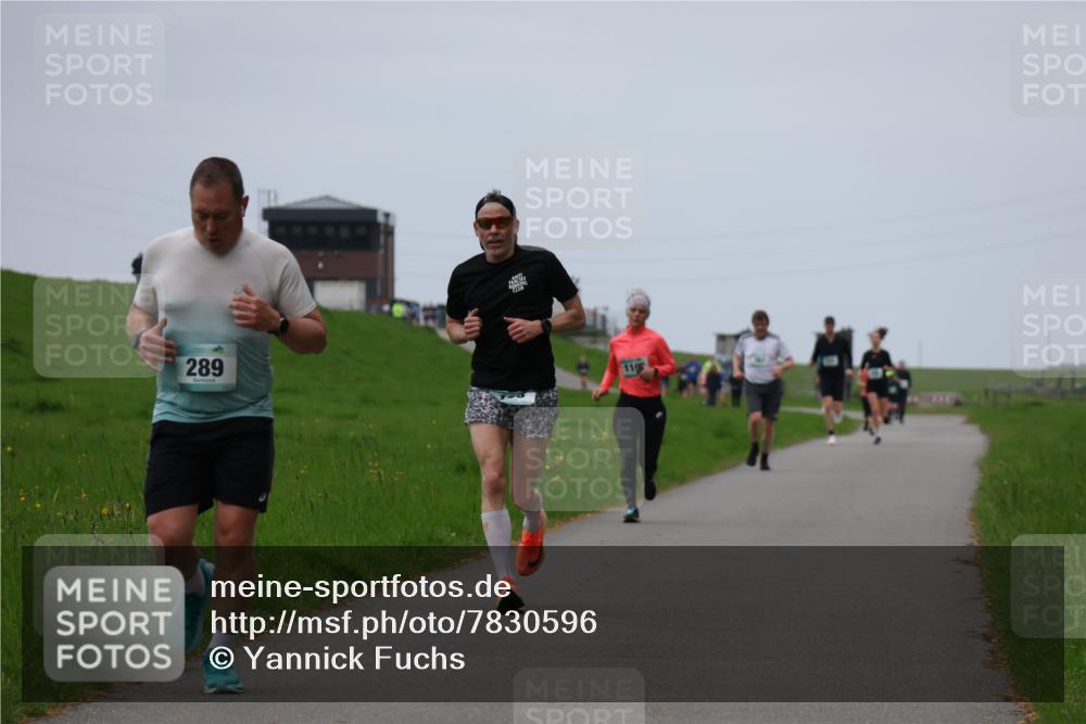04.05.2025 - 8. Wedeler Halbmarathon Yannick Fuchs http://msf.ph/oto/7830596 04.05.2025 11:19:23 Laufen 289, 11 meine-sportfotos.de