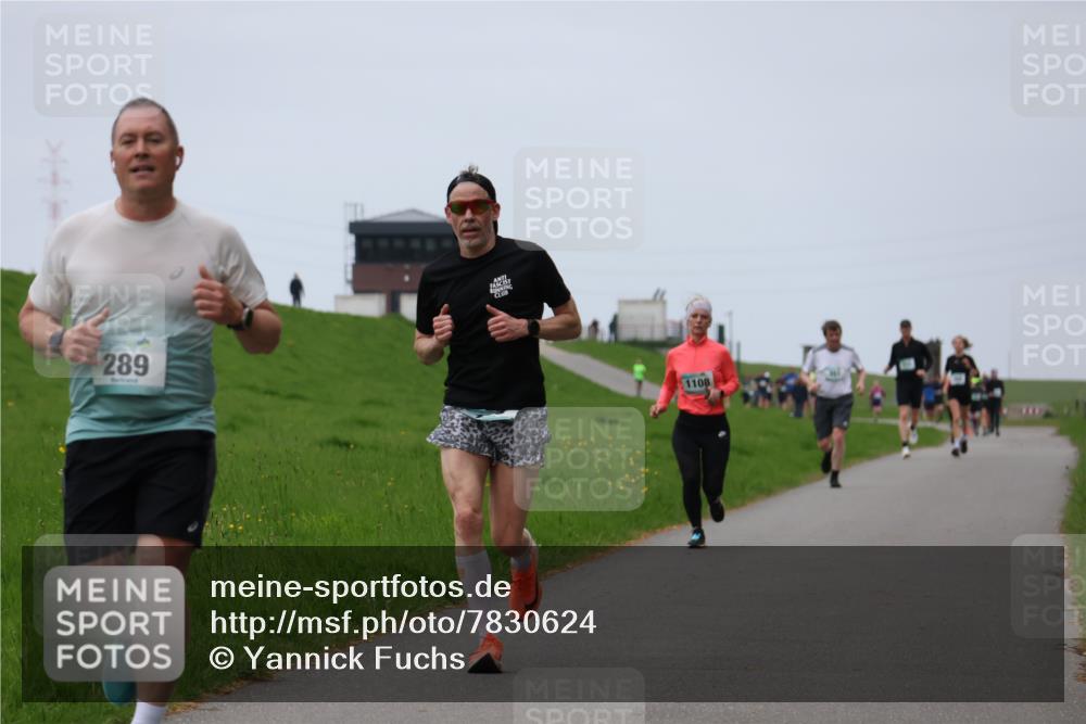 04.05.2025 - 8. Wedeler Halbmarathon Yannick Fuchs http://msf.ph/oto/7830624 04.05.2025 11:19:24 Laufen 289, 1108 meine-sportfotos.de