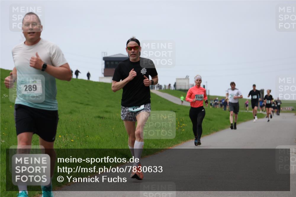 04.05.2025 - 8. Wedeler Halbmarathon Yannick Fuchs http://msf.ph/oto/7830633 04.05.2025 11:19:24 Laufen 289, 1108 meine-sportfotos.de
