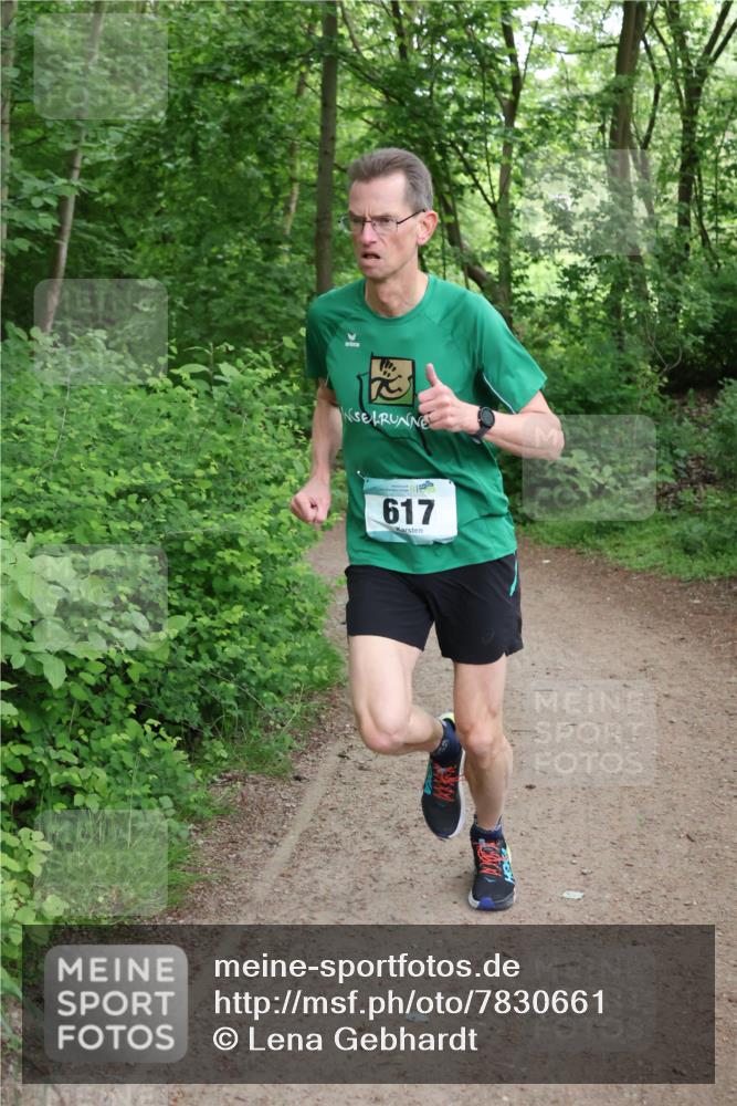 04.05.2025 - 8. Wedeler Halbmarathon Lena Gebhardt http://msf.ph/oto/7830661 04.05.2025 11:15:19 Laufen 25, 617 meine-sportfotos.de
