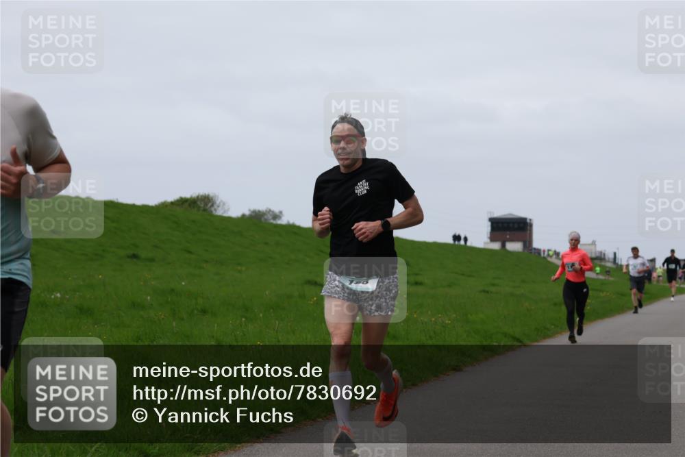 04.05.2025 - 8. Wedeler Halbmarathon Yannick Fuchs http://msf.ph/oto/7830692 04.05.2025 11:19:27 Laufen  meine-sportfotos.de