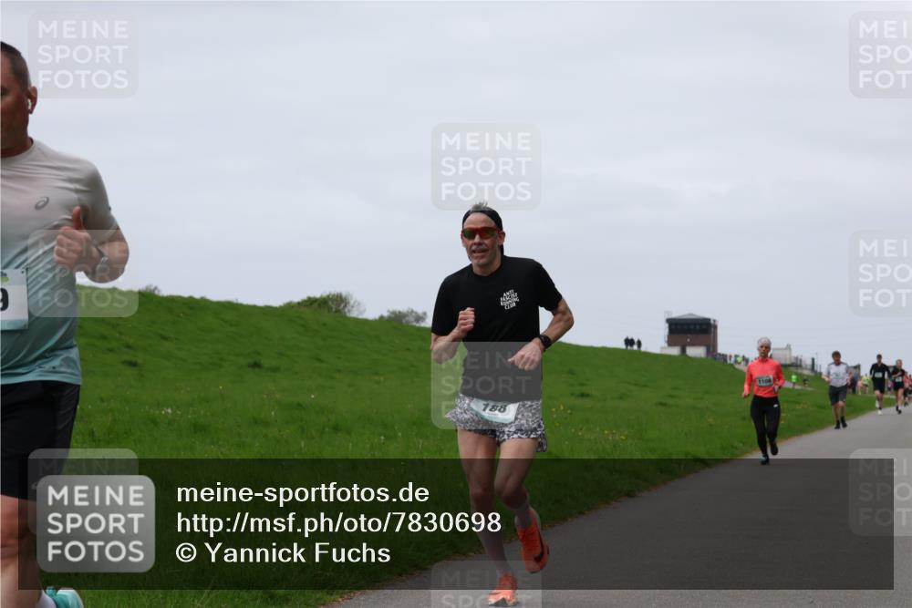 04.05.2025 - 8. Wedeler Halbmarathon Yannick Fuchs http://msf.ph/oto/7830698 04.05.2025 11:19:27 Laufen 188, 1108 meine-sportfotos.de