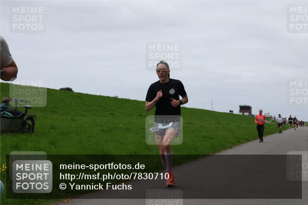 04.05.2025 - 8. Wedeler Halbmarathon Yannick Fuchs http://msf.ph/oto/7830710 04.05.2025 11:19:28 Laufen  meine-sportfotos.de