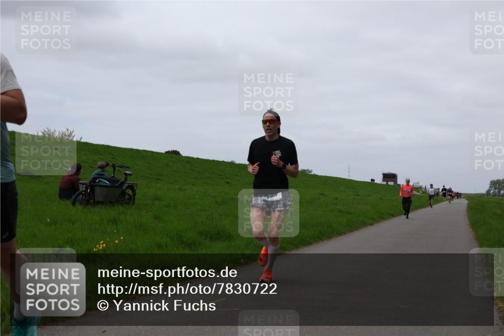 04.05.2025 - 8. Wedeler Halbmarathon Yannick Fuchs http://msf.ph/oto/7830722 04.05.2025 11:19:28 Laufen  meine-sportfotos.de