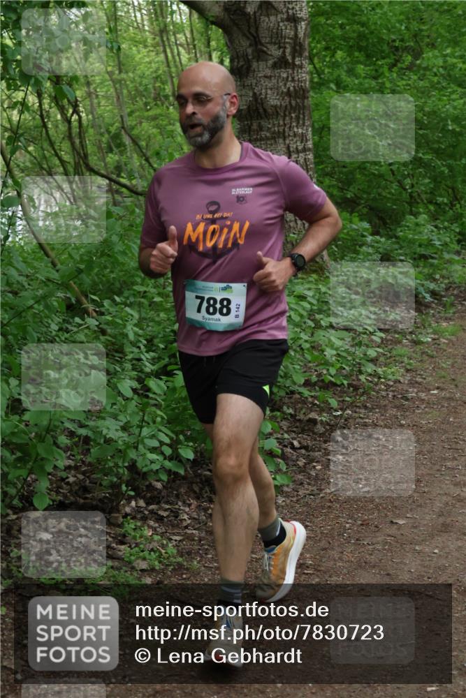 04.05.2025 - 8. Wedeler Halbmarathon Lena Gebhardt http://msf.ph/oto/7830723 04.05.2025 11:15:33 Laufen 788 meine-sportfotos.de