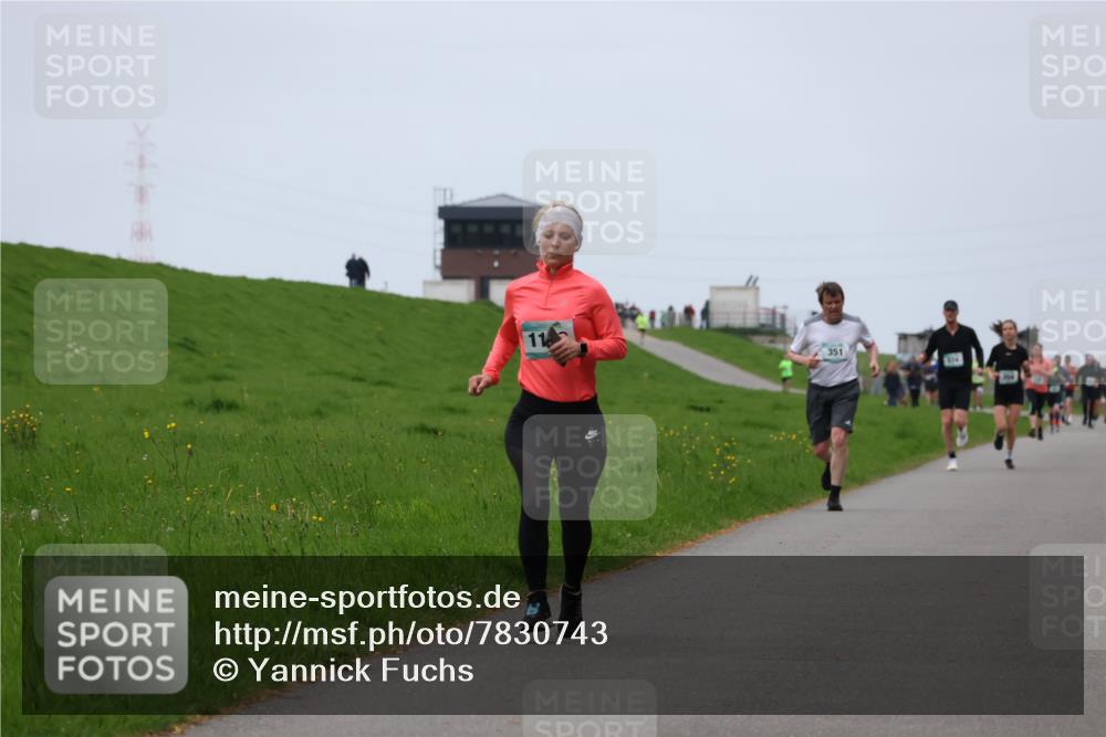 04.05.2025 - 8. Wedeler Halbmarathon Yannick Fuchs http://msf.ph/oto/7830743 04.05.2025 11:19:30 Laufen 11, 351 meine-sportfotos.de
