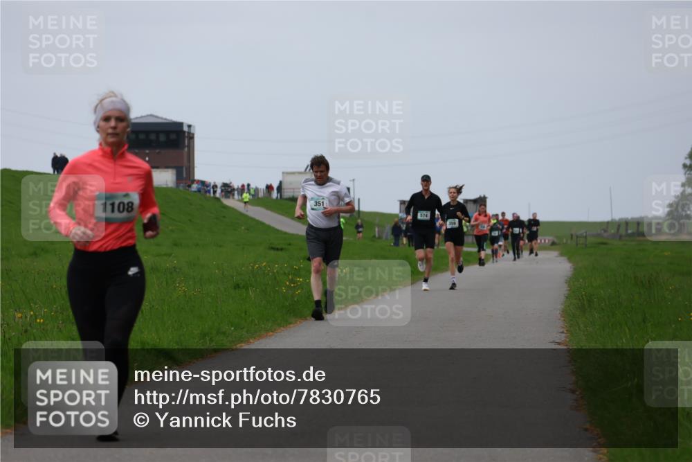 04.05.2025 - 8. Wedeler Halbmarathon Yannick Fuchs http://msf.ph/oto/7830765 04.05.2025 11:19:32 Laufen 1108, 351, 574, 359 meine-sportfotos.de