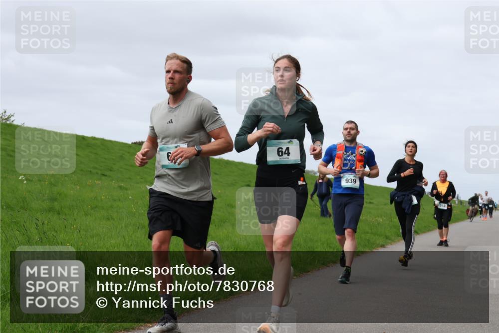 04.05.2025 - 8. Wedeler Halbmarathon Yannick Fuchs http://msf.ph/oto/7830768 04.05.2025 11:39:14 Laufen 64, 64, 939, 763 meine-sportfotos.de