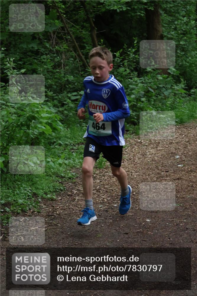 04.05.2025 - 8. Wedeler Halbmarathon Lena Gebhardt http://msf.ph/oto/7830797 04.05.2025 11:15:52 Laufen 688, 464 meine-sportfotos.de
