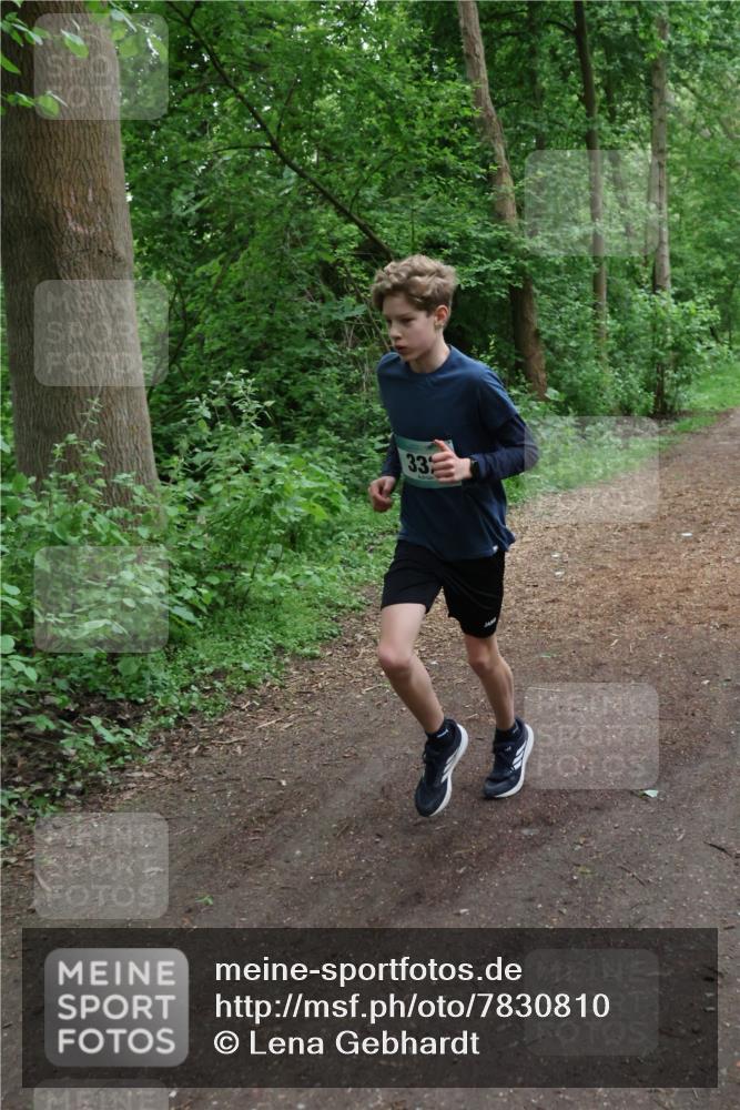04.05.2025 - 8. Wedeler Halbmarathon Lena Gebhardt http://msf.ph/oto/7830810 04.05.2025 11:15:54 Laufen 33 meine-sportfotos.de