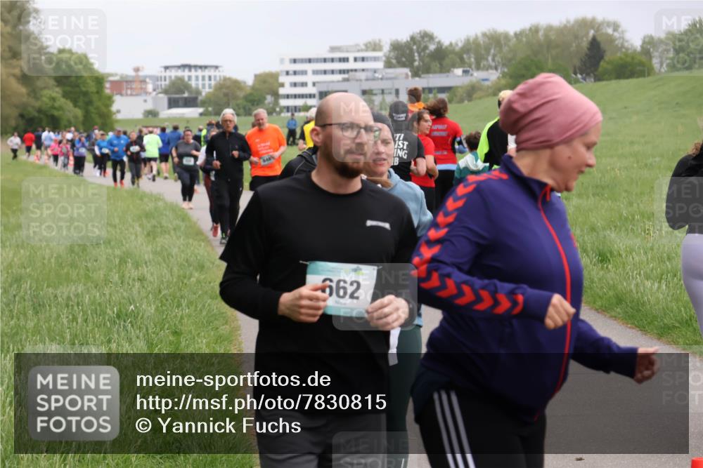 04.05.2025 - 8. Wedeler Halbmarathon Yannick Fuchs http://msf.ph/oto/7830815 04.05.2025 11:19:37 Laufen 662 meine-sportfotos.de
