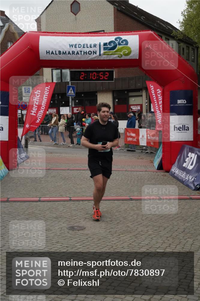 04.05.2025 - 8. Wedeler Halbmarathon Felixshl http://msf.ph/oto/7830897 04.05.2025 12:10:50 Ziel 503, 1112 meine-sportfotos.de