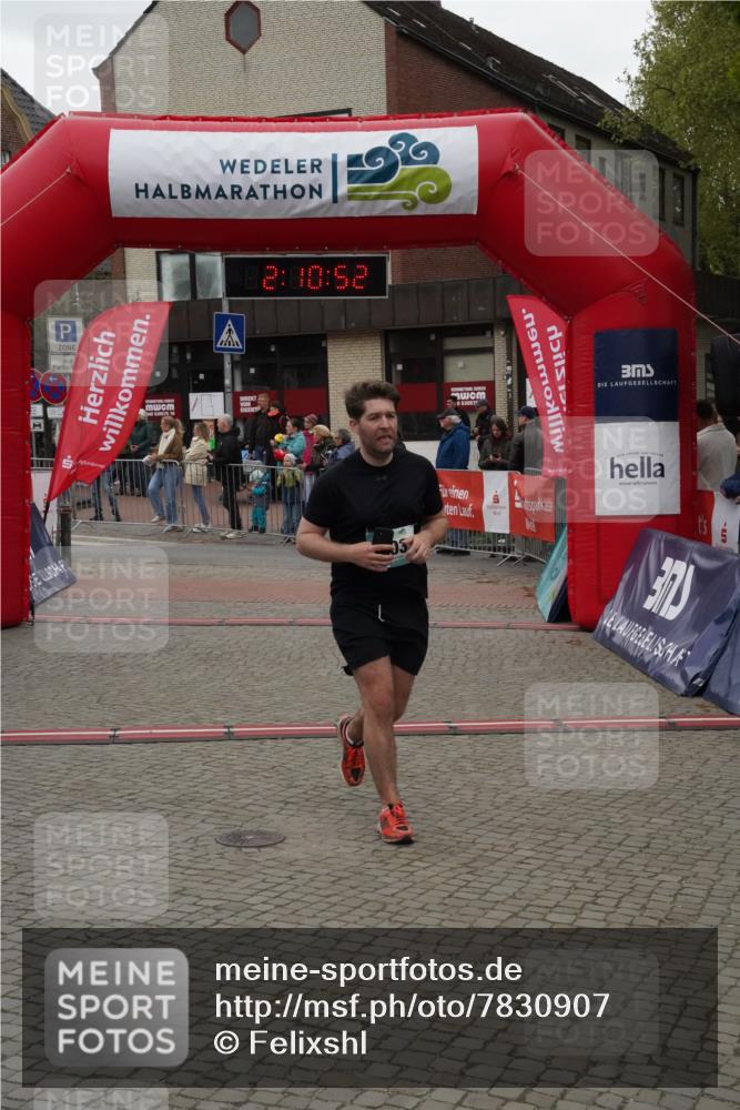 04.05.2025 - 8. Wedeler Halbmarathon Felixshl http://msf.ph/oto/7830907 04.05.2025 12:10:50 Ziel 503, 1112 meine-sportfotos.de