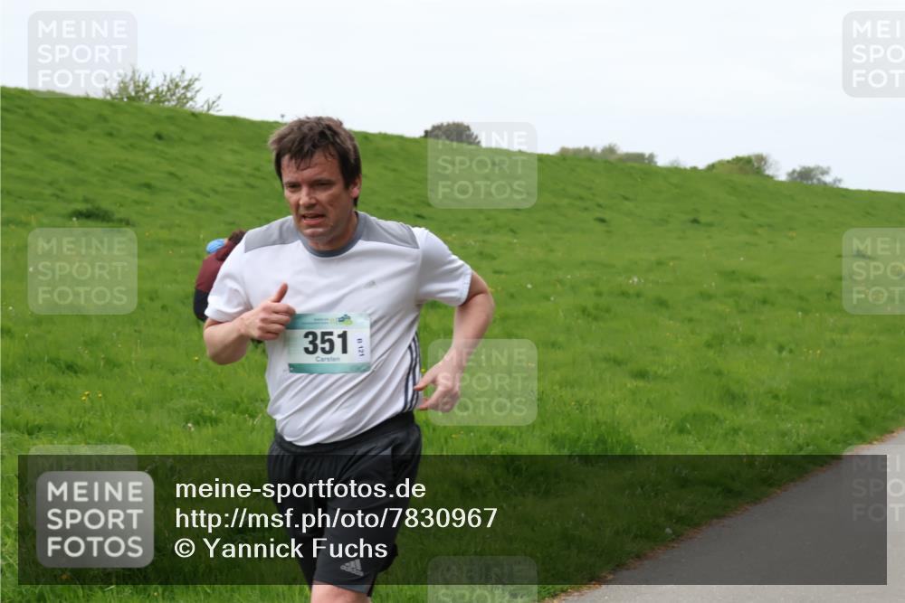 04.05.2025 - 8. Wedeler Halbmarathon Yannick Fuchs http://msf.ph/oto/7830967 04.05.2025 11:19:46 Laufen 121, 351 meine-sportfotos.de