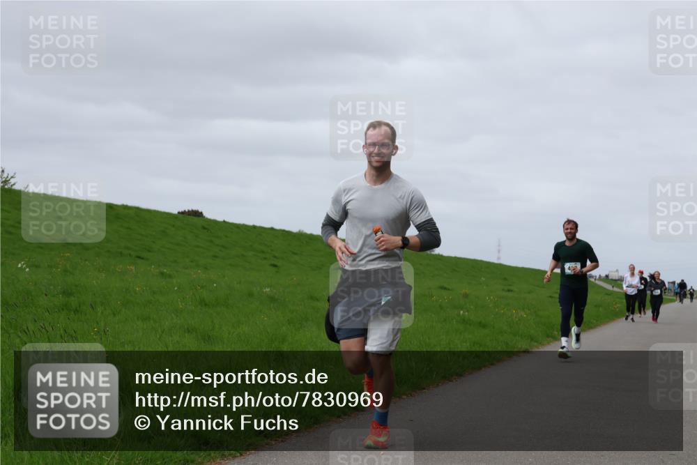 04.05.2025 - 8. Wedeler Halbmarathon Yannick Fuchs http://msf.ph/oto/7830969 04.05.2025 11:39:30 Laufen  meine-sportfotos.de