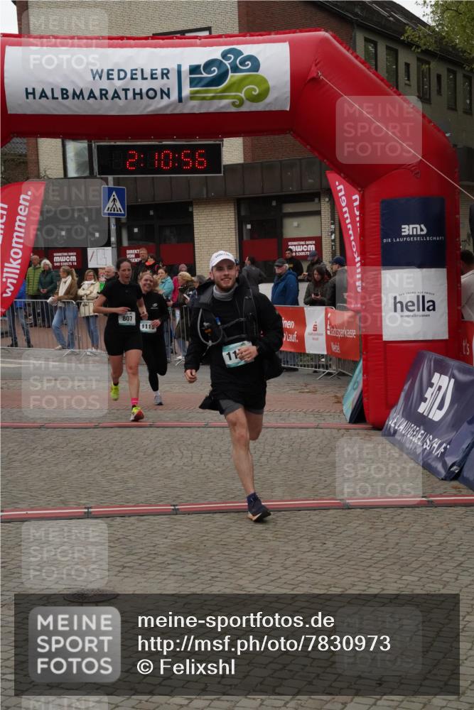 04.05.2025 - 8. Wedeler Halbmarathon Felixshl http://msf.ph/oto/7830973 04.05.2025 12:10:54 Ziel 503, 807, 1112, 1115 meine-sportfotos.de