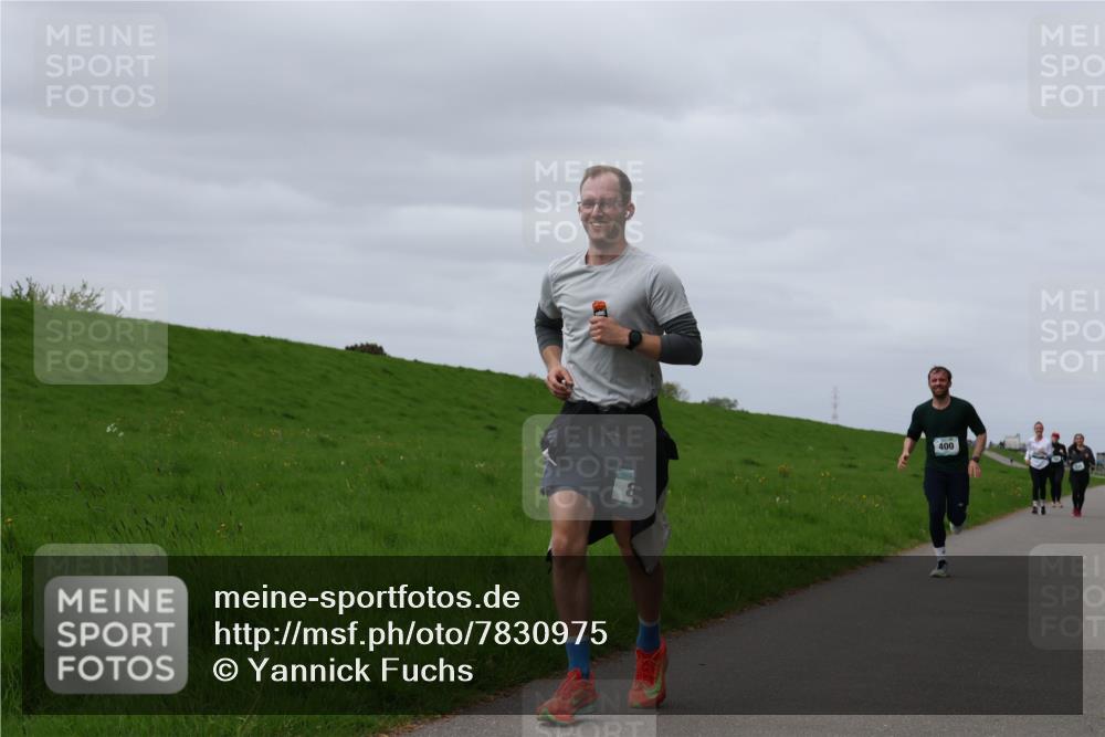 04.05.2025 - 8. Wedeler Halbmarathon Yannick Fuchs http://msf.ph/oto/7830975 04.05.2025 11:39:30 Laufen 8, 400 meine-sportfotos.de