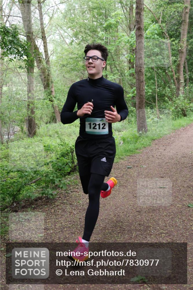 04.05.2025 - 8. Wedeler Halbmarathon Lena Gebhardt http://msf.ph/oto/7830977 04.05.2025 11:16:43 Laufen 1212 meine-sportfotos.de