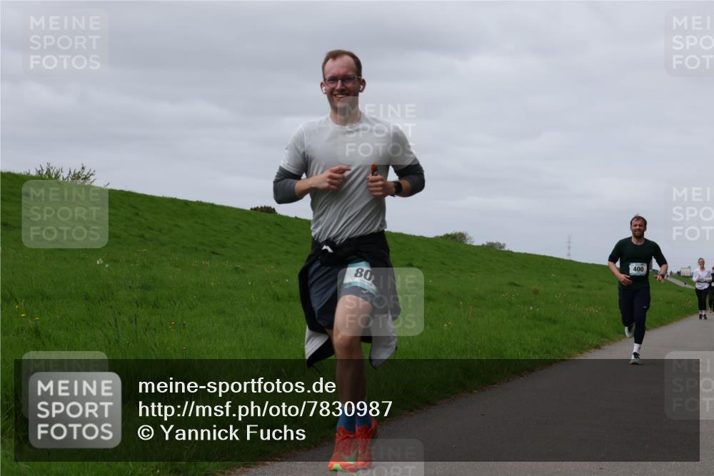 04.05.2025 - 8. Wedeler Halbmarathon Yannick Fuchs http://msf.ph/oto/7830987 04.05.2025 11:39:31 Laufen 80, 400 meine-sportfotos.de