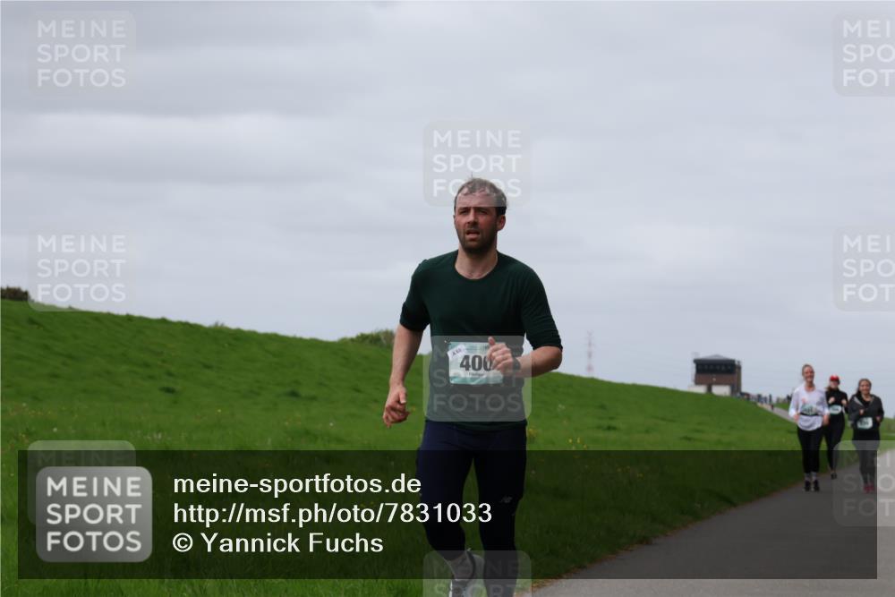 04.05.2025 - 8. Wedeler Halbmarathon Yannick Fuchs http://msf.ph/oto/7831033 04.05.2025 11:39:33 Laufen 68, 400 meine-sportfotos.de