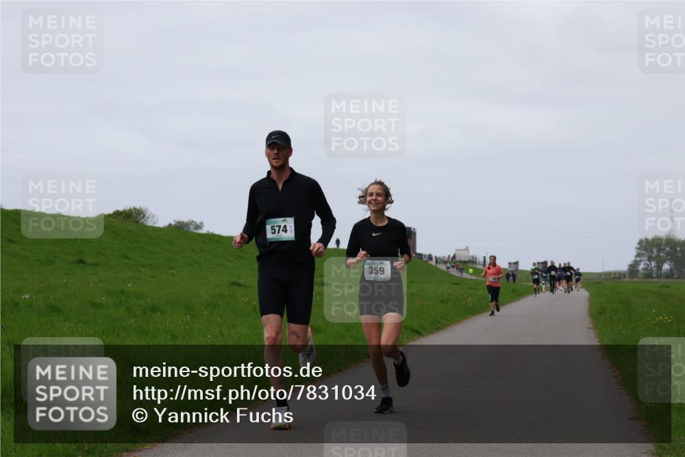 04.05.2025 - 8. Wedeler Halbmarathon Yannick Fuchs http://msf.ph/oto/7831034 04.05.2025 11:19:50 Laufen 574, 359 meine-sportfotos.de