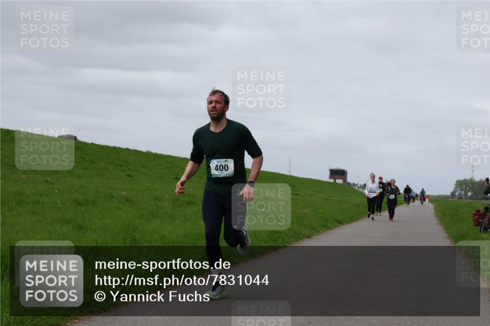 04.05.2025 - 8. Wedeler Halbmarathon Yannick Fuchs http://msf.ph/oto/7831044 04.05.2025 11:39:33 Laufen 400 meine-sportfotos.de