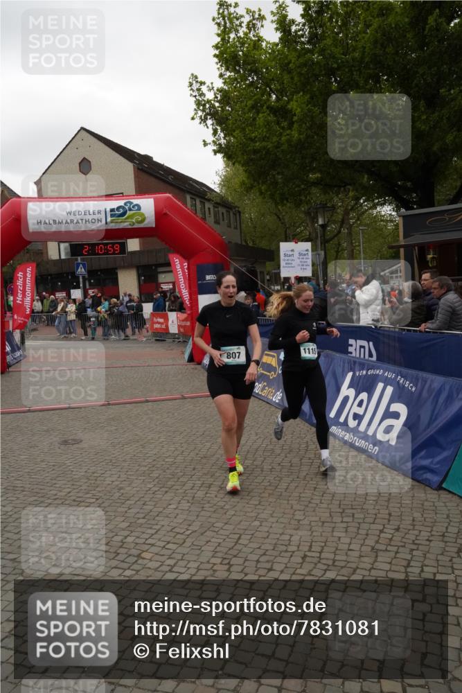 04.05.2025 - 8. Wedeler Halbmarathon Felixshl http://msf.ph/oto/7831081 04.05.2025 12:10:57 Ziel 807, 1112, 1115 meine-sportfotos.de